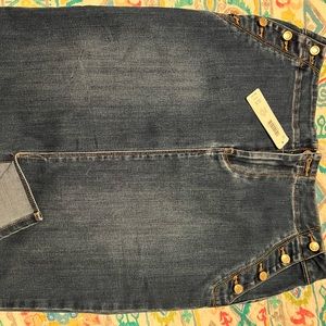 Chico denim skirt. NWT cute button pockets! Never worn. Just above knee length.